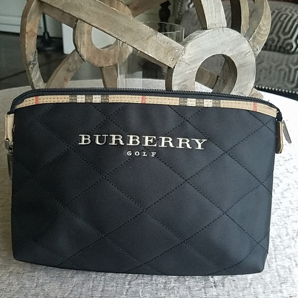 Burberry Handbags - Burberry Golf Accessory Clutch